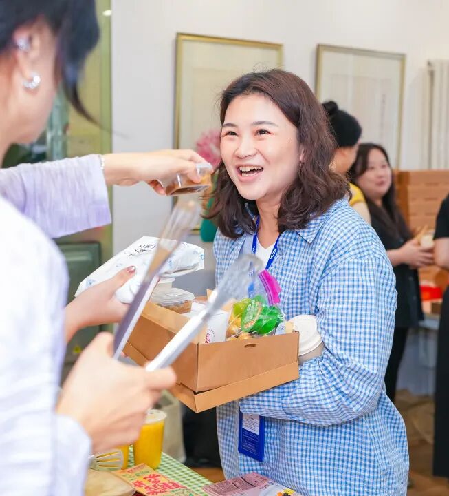 教师节活动中的感恩时刻