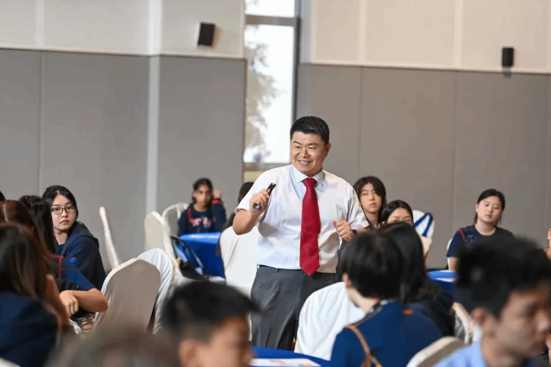 John Liu(刘一)在浙江桐乡耀华分享工作坊愿景与培养目标