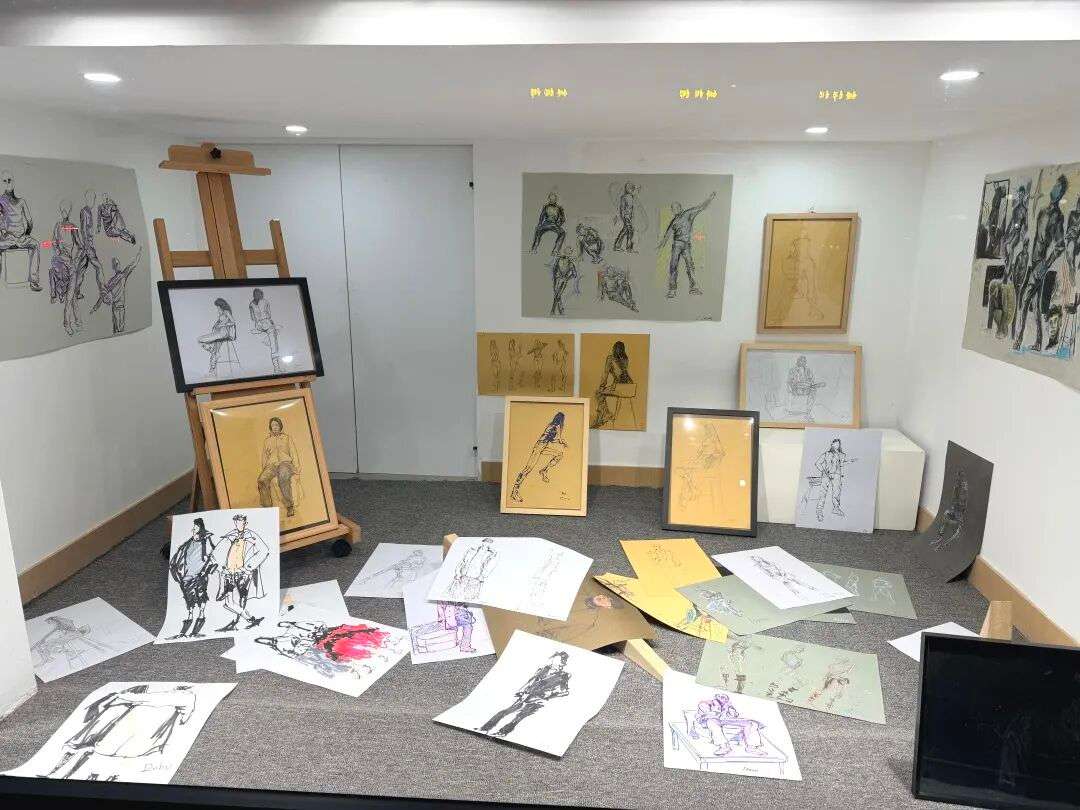 学生摄影作品：舞台灯光下的人像表现