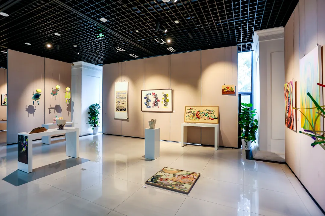 2023-2025年度艺术大展暨毕业作品展现场6