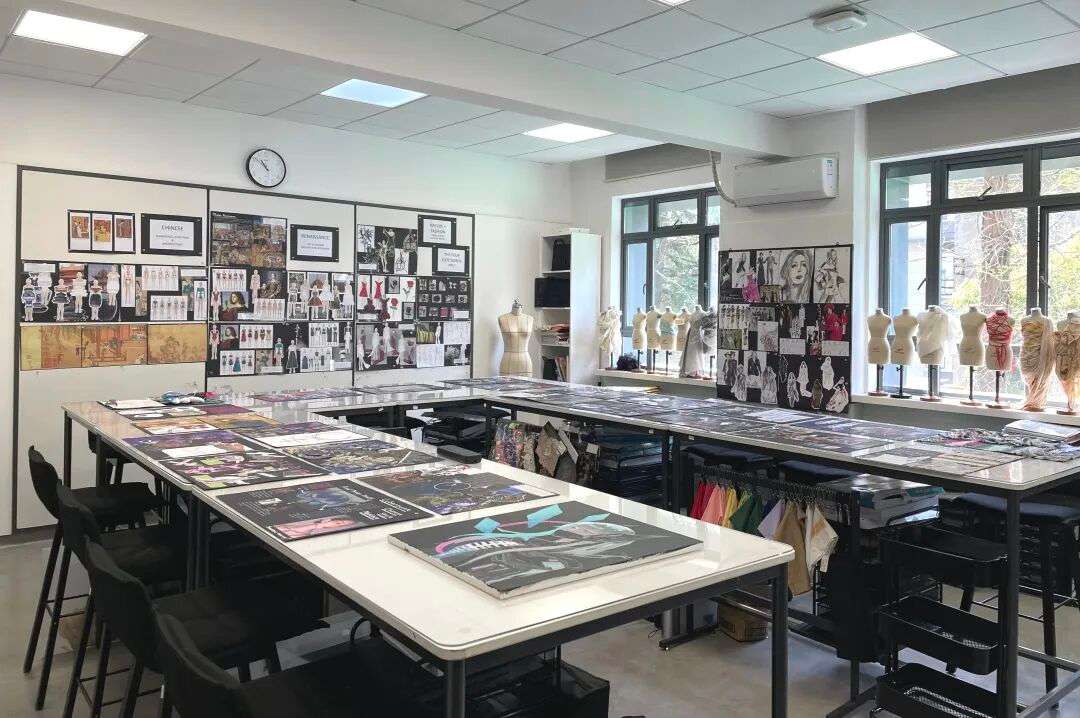 时尚设计与纺织教室:缝纫与面料实验空间