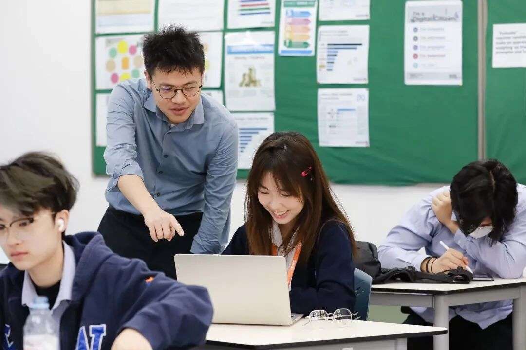 跨学科全融合教育课堂场景