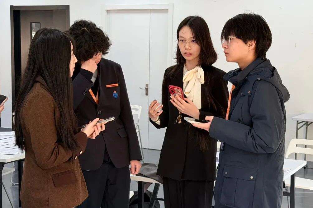 团队就产品开发与定价进行策略决策