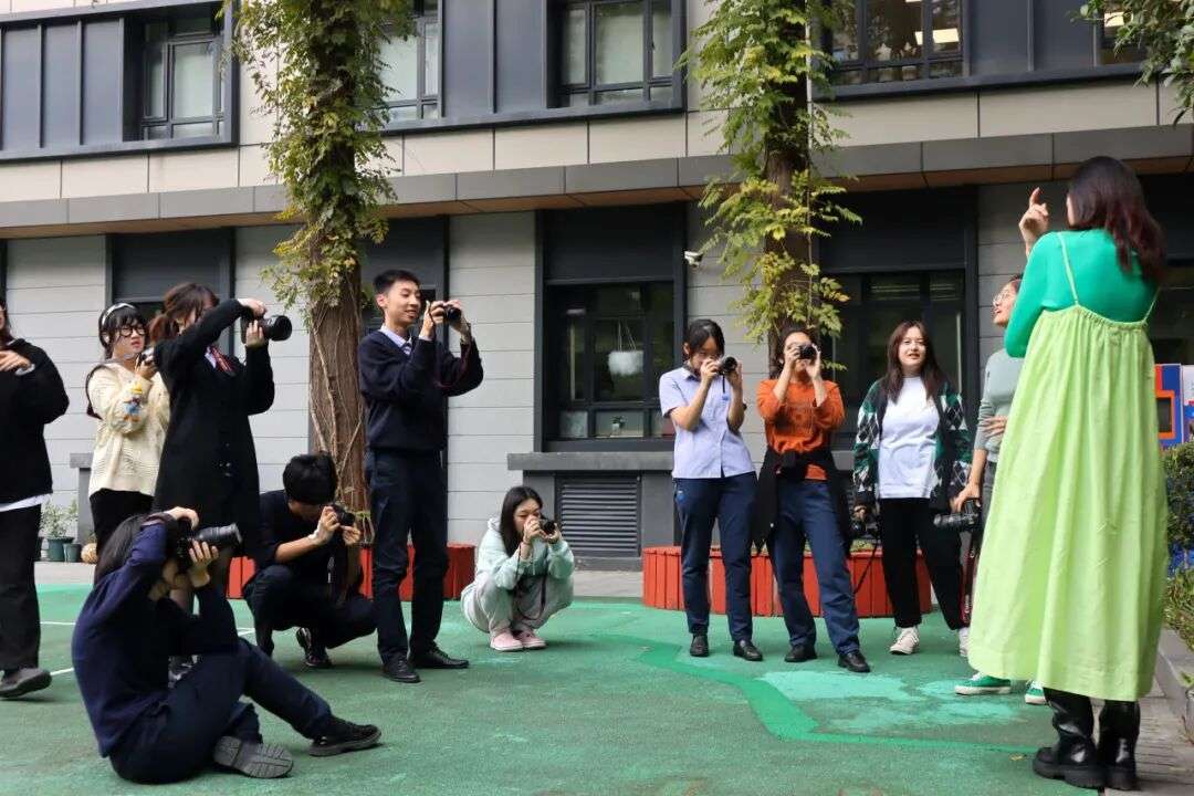 上海古北耀华艺术课堂场景2：素描与色彩训练