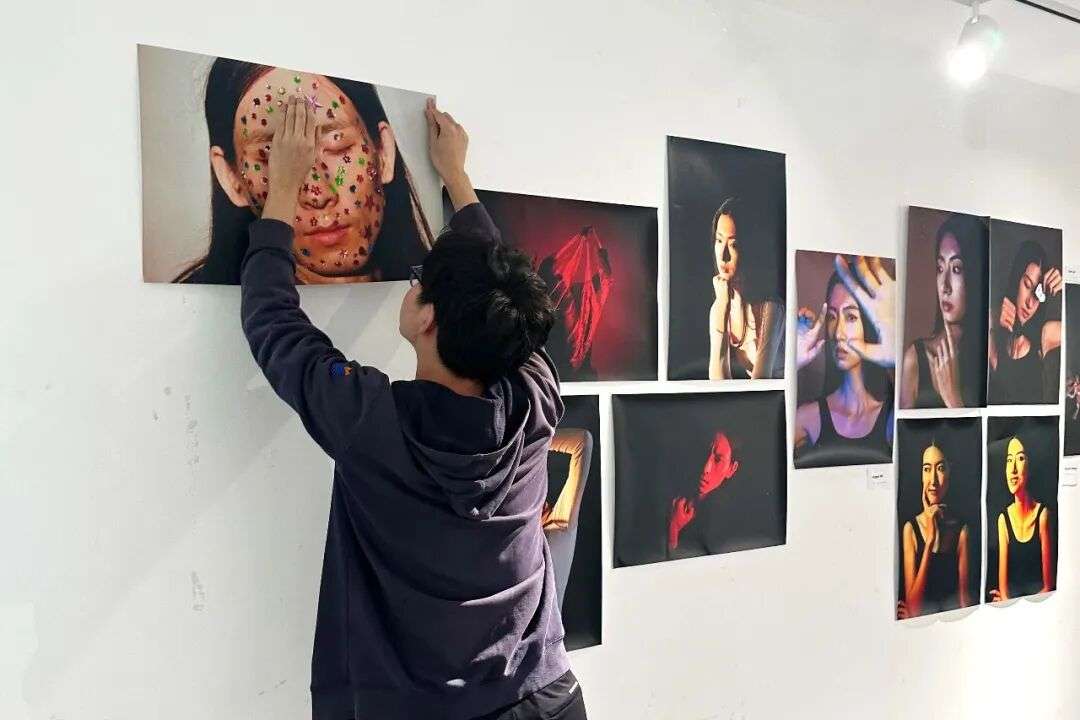 摄影作品精选预览,将在古北耀华校内进行展出(上海)