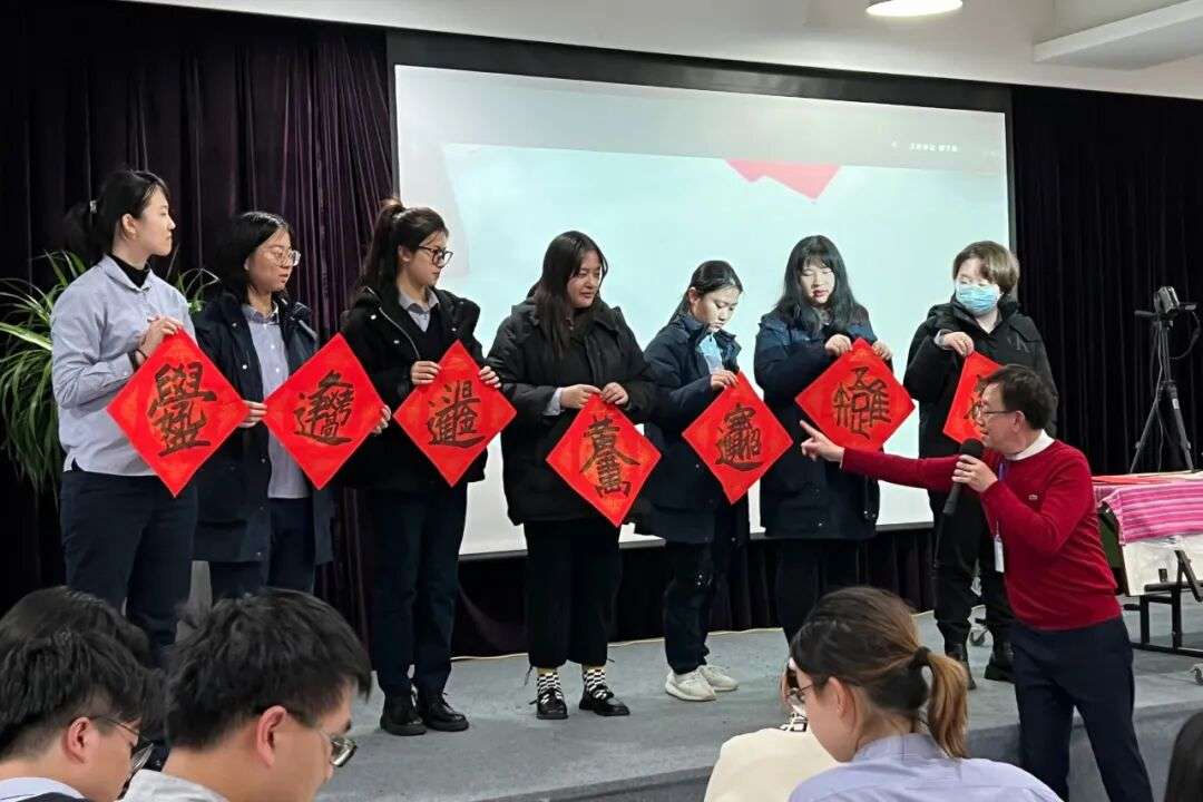 融合中国文化元素的学生艺术创作展示，提升海外院校录取竞争力（一）