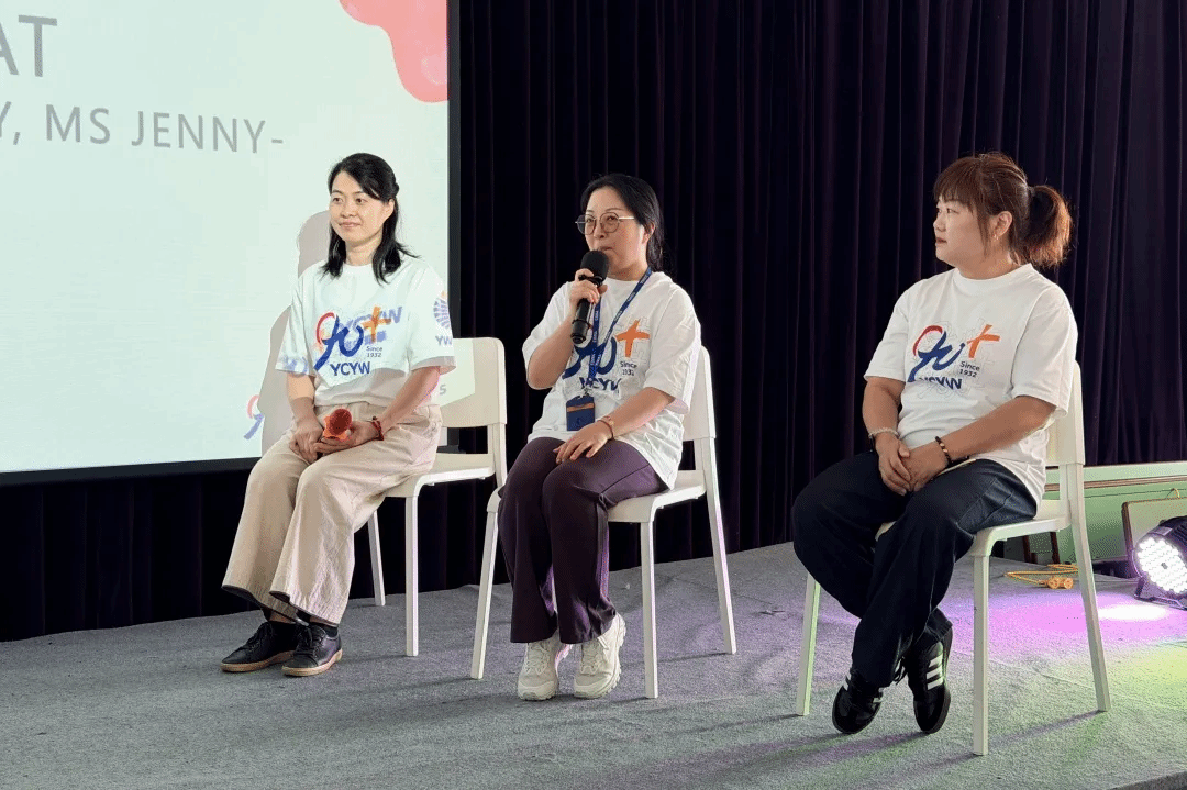 楚珩日舞台表演：学生舞蹈展现青春活力