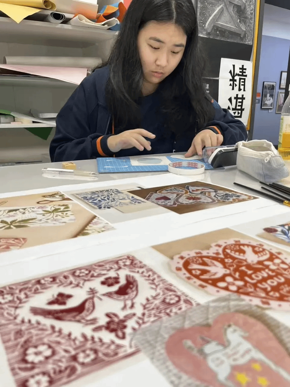 钩针编织成品展示与细节特写