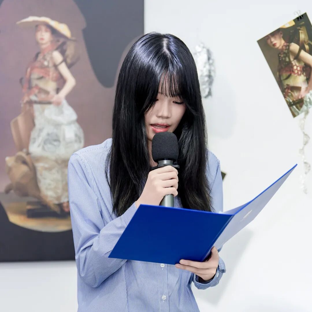 Angel Ni与其作品/画册设计展示,空间与视觉统筹成果