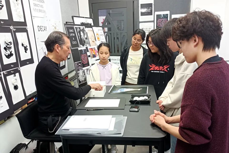 第九期课堂照片：作品展示与讲评